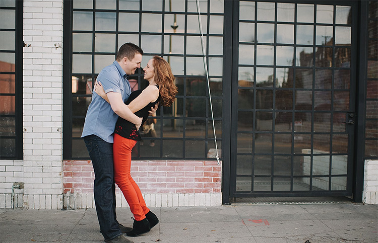 Easy Ways to get Couples to Interact Authentically - Prompts and Poses -  Tabitha Corinne Photography