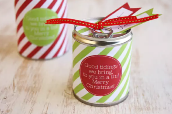 40 Easy DIY Christmas Gifts for 2020 - Perfect Neighbor Gifts! | The ...