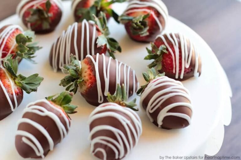 How to Make Chocolate Covered Strawberries for Two | The Dating Divas